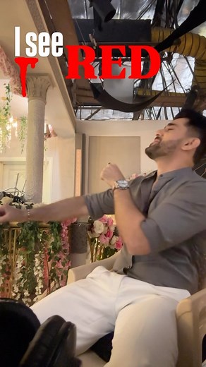 Zain Imam on Instagram: "Just grooving while waiting for bare body sequence coming right up in #sumanindori 6.30 pm daily on @colorstv . Setting the mood right Stay tuned💪😁 To 365 episodes soon😜💪😂 #365days #reelitfeelit"