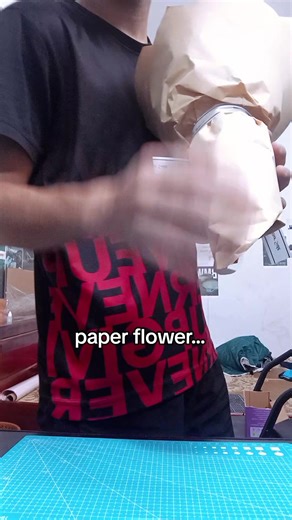 The most realistic paper flower I've ever seen😍#paperflower #paperbouquet #bouquet #flowers #paperflowers
