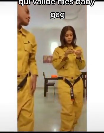 Vidéos de Rebo tchulo officiel (@rebo.tchoulo.officiel) avec La vie qu'on mène - Ninho