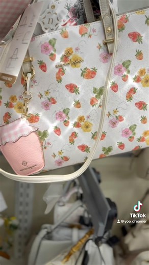Spring has sprung with these purses 👜