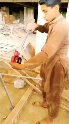 how to # thread process on Gi (Galvanized Iron) pipe #plumbing #shorts