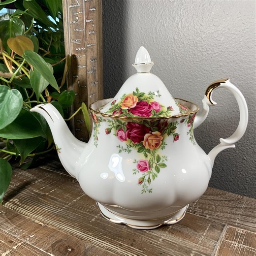 Royal Albert OLD COUNTRY ROSES Teapot and Lid - 6 Cup - Vintage Serveware - Made in England - Etsy