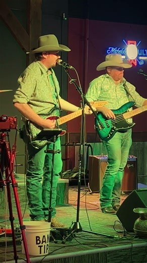 Right When the Beat Drops, You Know It’s Country #countrymusic #outlawcountry #honkytonkmusic