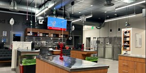 New animal hospital keeps people with their pets