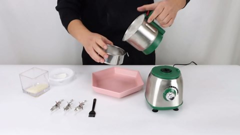 Grinder for Kitchen, Spice Grinder Electric Dry Comes With 3 Removable Stainless Steel Blades, 500w Suitable For Grinding Spices, Herbs, Coffee Beans, Grains, Nuts (Green)