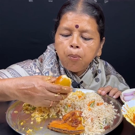 SPICY EGG CURRY🔥 BASMATI RICE || #shorts #mukbangn #asmreating #mukbangasmr #asmr