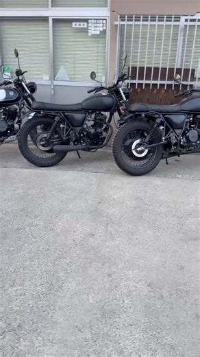 CHOPSグループ on Instagram: "新入荷のW800です！ 近日中にGoobikeにアップします。 Goobikeにアップする前で気になる方はDMでお問い合わせください。 もしかしたら安く買えちゃうかも… お問い合わせお待ちしております♪ #カワサキ #W800 #バイクショップchops #バイク好きな人と繋がりたい #ロイヤルエンフィールド"