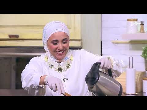 ده انتي هتعكي عك.. الشيف بيهزر مع المسابقات وهما بيعملوا كباب الحلة | الشيف شربيني