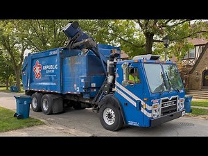 Republic Services 2416: Mack LEU Heil DuraPack Python Garbage Truck