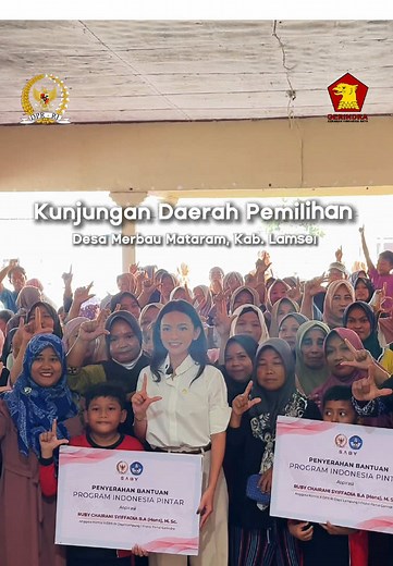 Keceriaan Anak dan Ibu di Desa Merbau Mataram