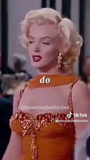 Seductive Walk: Learn Marilyn Monroe's Iconic Walk (Step-by-Step)