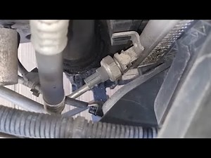 Replacing the refrigerant pressure sensor Renault Scenic 3.