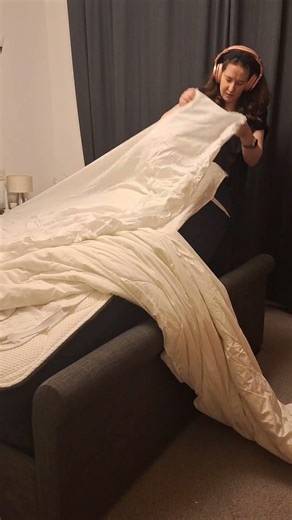 I Set A Timer To Do A 1 Hour Deep Clean Before Our House Viewing (Here's What Actually Happened)