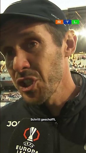 Julian Schuster celebrates victory with his wife 🥰