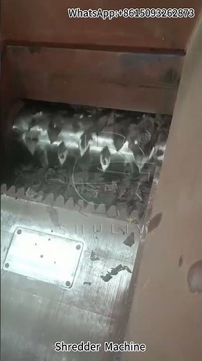 Efficient Tire Shredder Machine in Action – Powerful Tire Recycling Solution for Industrial Use