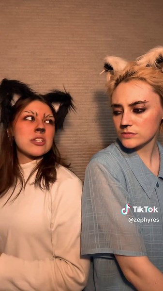 Justice for Kristofferson 💔 [@nix callisto] #fantasticmrfox #wesanderson #fantasticmrfoxcosplay #kristoffersonsilverfox #ashfox #kristofferson #acting #tiktokacting