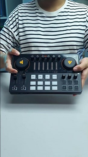 Take your content creation to the next level with the Maonocaster E2 Gen2!