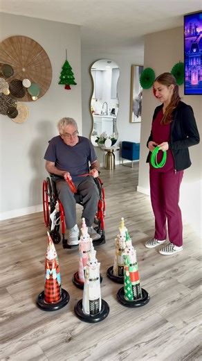 Life at Oaktree is never quiet 🎶🎸🎻🪉 Weekly live music with harp, guitar, and beautiful voices—plus joyful activities every single day. This is what home should feel like. 🏡💚 | Oaktree Residential Living