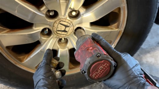 🔩 How to Replace Struts Fast With These Easy Tips 🔧 #mechanics #mechanic #diy #carguys #automotive #auto #autorepair | GearheadBryan’s Auto Hub