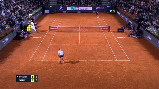 Musetti artista al Foro: le 2 palle corte consecutive al tie-break sono magia. VIDEO