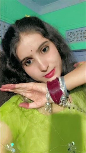 किसी यादों मे खोए हुए हैं