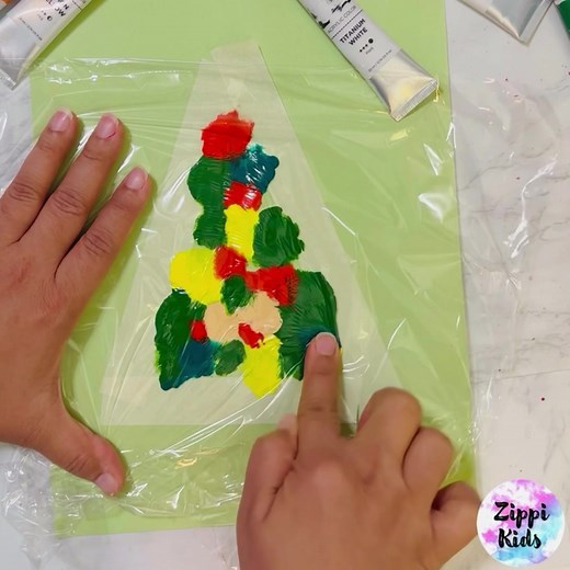 No mess tape resist Christmas tree art for kids🎄🎄🎄...Fun, easy and engaging!!! 🎄👏🎄 | Zippi Kids Corner