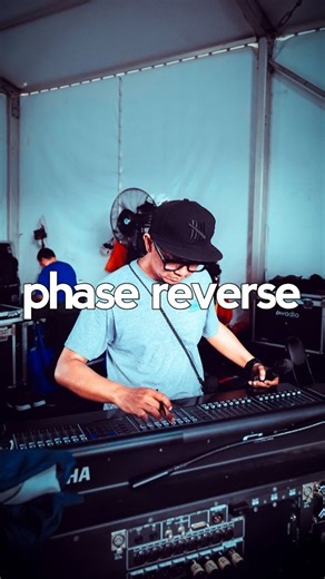 Robby JamLs on Instagram: "MENGENAL LETAK TOMBOL PHASE REVERSE DI MIXER YAMAHA CL5/QL5 Lihat video untuk langkah-langkah nya. Semoga membantu bagi yang belum tau. Selamat mencoba 🙏🏻 #robbyjamls #howto #informatif #edukatif #audioengineer"