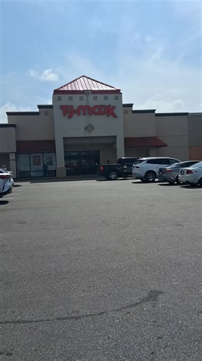 @maesboutique0 playing higher lower game #shopping #4u