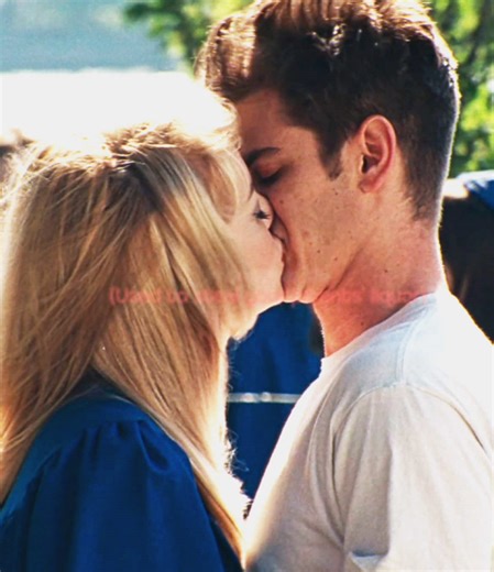 {#PETER #GWEN} i literally haven’t watched this movie in over 10 years and cried while making this - - Scp: aeunqiascenes Cc: Me Ib: @volt Ac: @𝘑𝘶𝘭𝘪𝘶𝘴 #alexzaep#foryoupagee #fyp PETER PARKER GWEN STACY THE AMAZING SPIDERMAN 2012 2014 VIRAL AFTER EFFECTS THE ONE THAT GOT AWAY KATY PERRY ANDREW GARFIELD EMMA STONE EDIT FAKE EVERYTHING