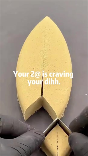 Satisfying Kinetic Sand Cutting Techniques