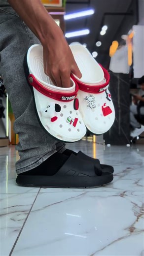 Crocs Snoopy: La Comodidad y Estilo que Necesitas
