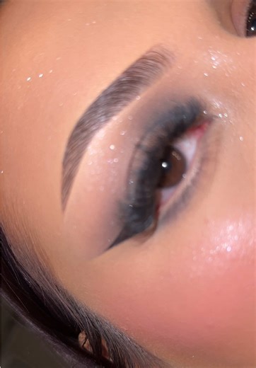 Ultimate Eyeliner Tutorial for Makeup Enthusiasts