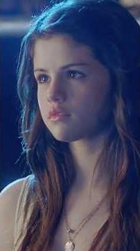 Selena Gomez's iconic New Classic dance! 🕺🏼🎤 #anothercinderellastory #selenagomez #cinderella
