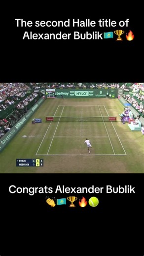 The first time defead Medvedev, the first time defead world no.1 in a tournament and become Halle 2025 champion. #fyp #pourtoi #viral #foryou #atp #alexanderbublik #tennisplayers #fypシ #halle #janniksinner #carlosalcaraz #tennisfans #novakdjokovic #rafaelnadal #kazhakstan #rolandgarros #usopen #tiktok #tennistv #medvedev #champion #title #cup #goldcup