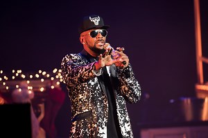 R. Kelly Releases Bizarre New 19-Minute Song, "I Admit It"