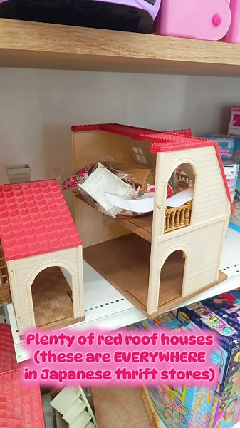 Thrifting for Calico critters in Japan, this time we are back at second street! This store never fails me and each time I feel the urge to go here, I always find a Sylvanian Families set I've been looking for. 🛍️ Have you had any good thrift finds lately? #thriftingfinds #japanthrift #sylvanianfamilies #calicocritters #creatorsearchinsights
