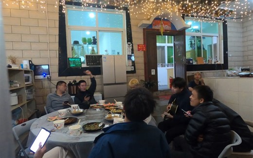 day18丨前往波密，最惬意的一天，民宿、好友、美食、音乐…