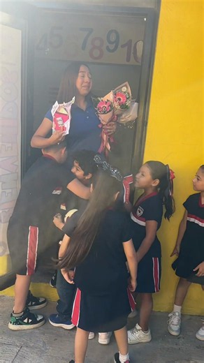 Gracias Miss: mensaje de despedida por 3 años de enseñanza