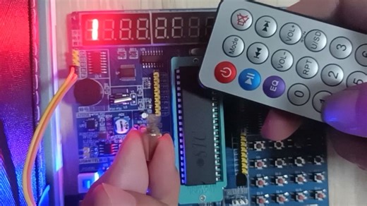 嵌入式男友-91单片机: 遥控调速 [小怪兽]