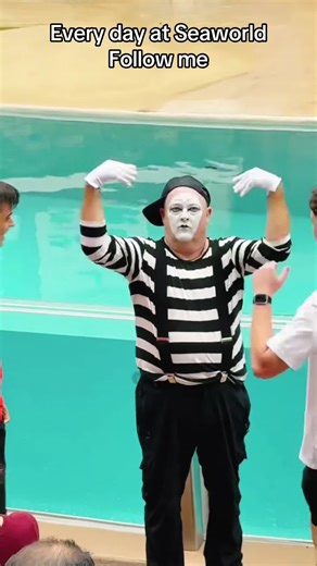 Tom the Mime Brings Joy at SeaWorld Orlando