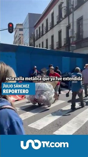 Crece el cerco metálico y ya restringen accesos al zócalo capitalino.