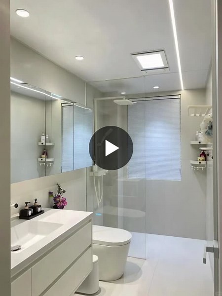 #himark #smallbathroom #visualexpansion #recessedfaucet #minimalistbathroom #unifiedcolor #openspace #concealedinstallation #bathroomdesign #lightandspace | LINDA LEE