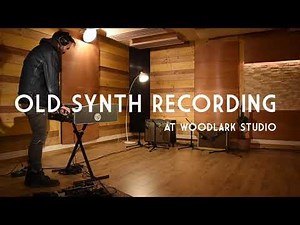 SOUND RECORDING - Old synthesizer