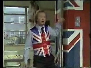 The Goodies S09e02 Robot