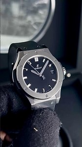 HUBLOT CLASSIC FUSION 33MM TITANIUM BLACK (2026)