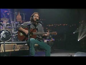 Pearl Jam - Just Breathe (Live At Austin City Limits)
