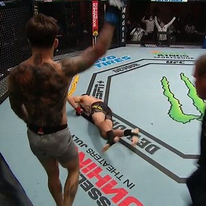 Wow!! Cody Garbrandt with a HUGE knockout right on the buzzer at #UFC250! | UFC