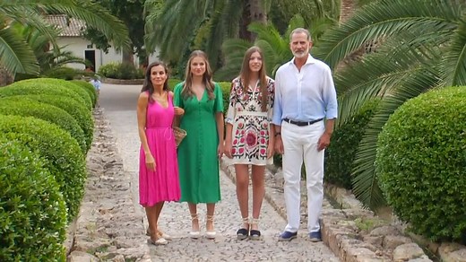 La Familia Real sorprende con un posado veraniego fuera del Palacio de Marivent
