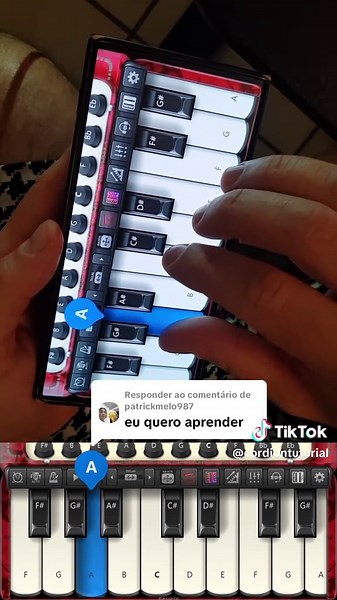Aprenda a tocar Coladin de Zé Vaqueiro no celular com o app Acordeon Piano Cassoto