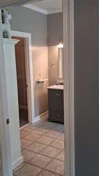 Valspar Bathroom update #Valsparpaint #paintlife #paint